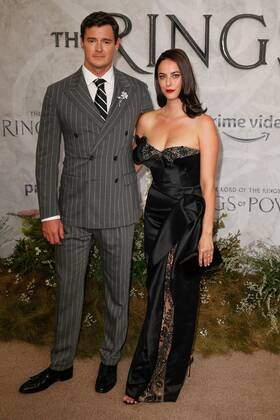 Benjamin Walker & Kaya Scodelario Dazzle at 'LOTR' Premiere in