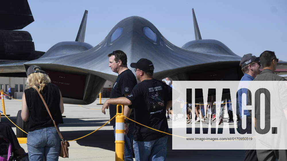 The movie prop The DarkStar jet from the movie Maverick first time on