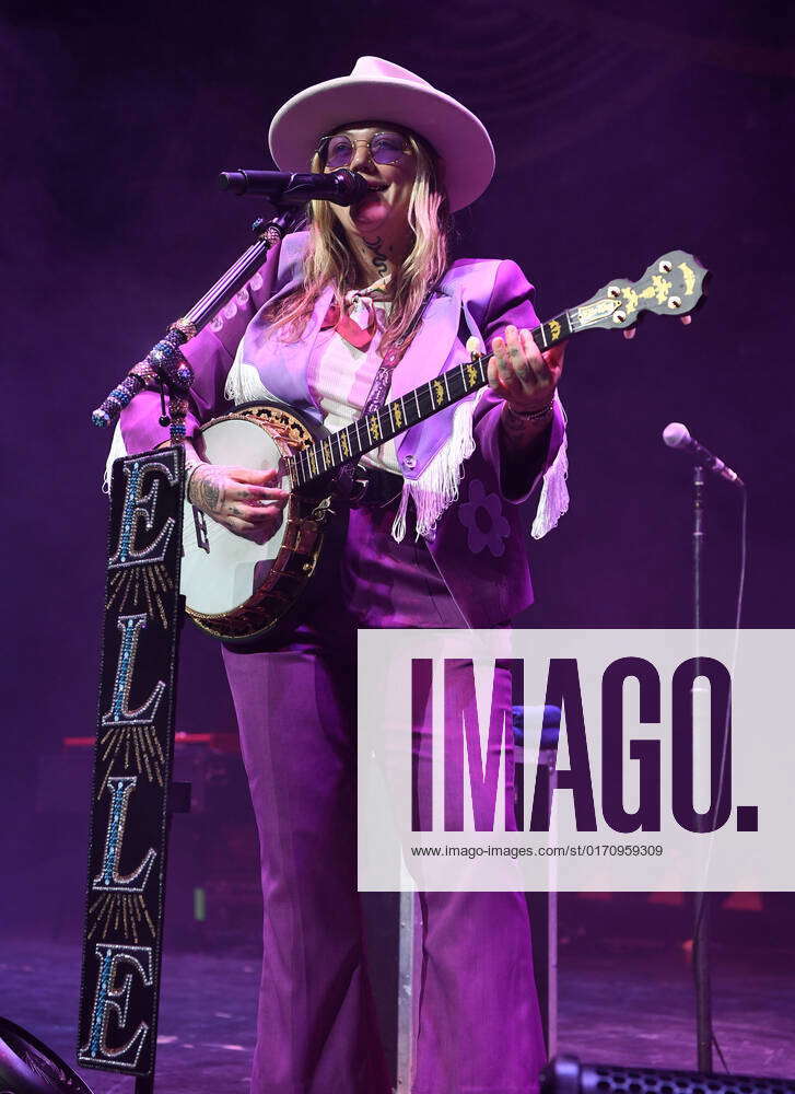 Elle King performs at Hard Rock Live held at the Seminole Hard Rock