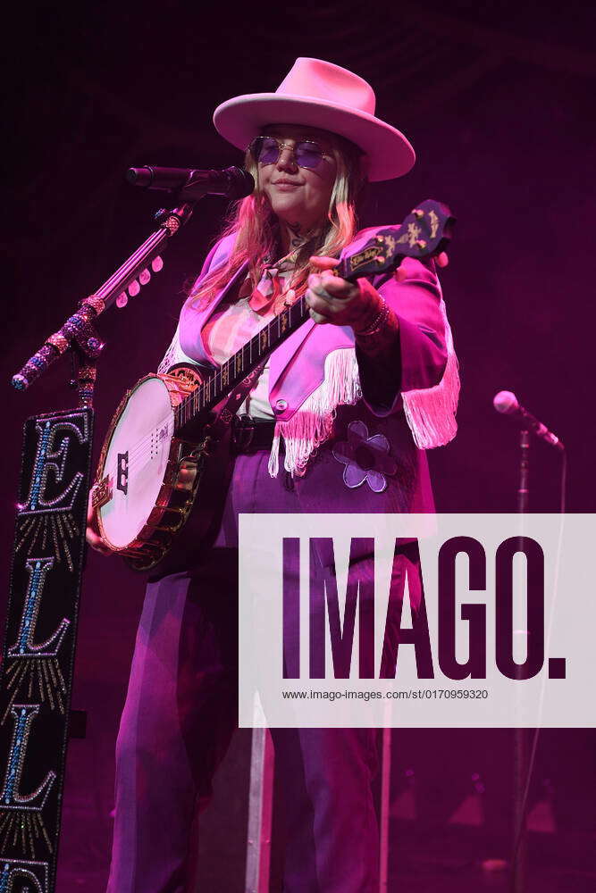 Elle King performs at Hard Rock Live held at the Seminole Hard Rock