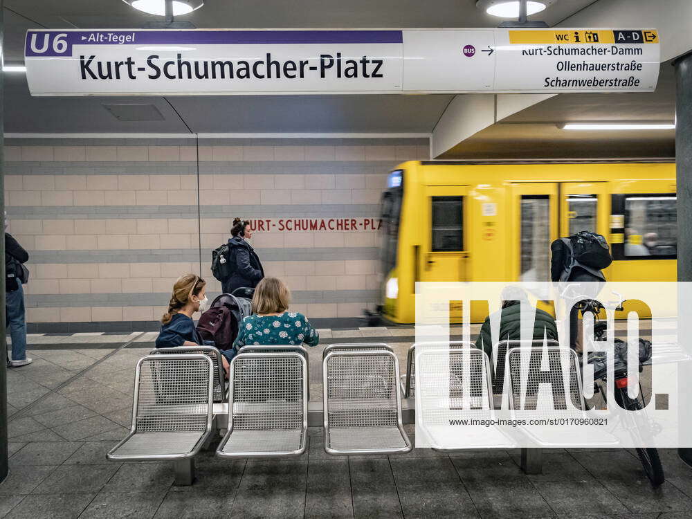 Berlin Reinickendorf, ÖPNV: BVG, U-Bahn Linie U6 Am Kurt-Schumacher ...