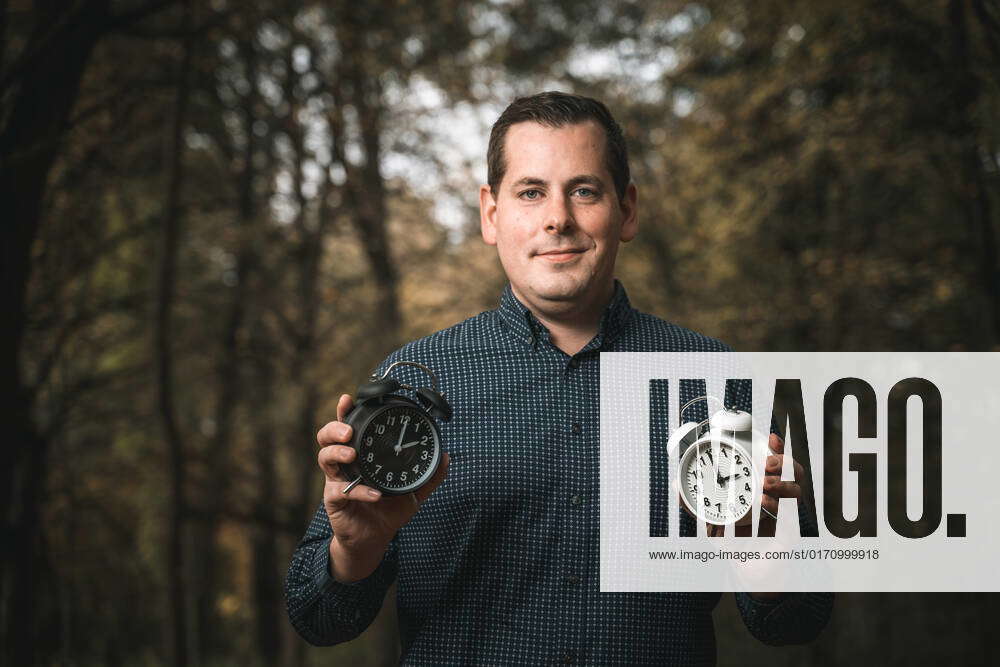 14 October 2022 Symbolic image of time change from daylight saving