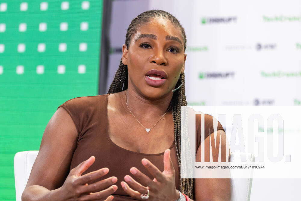 October 19, 2022, San Francisco, CA, USA: Serena Williams speaks ...