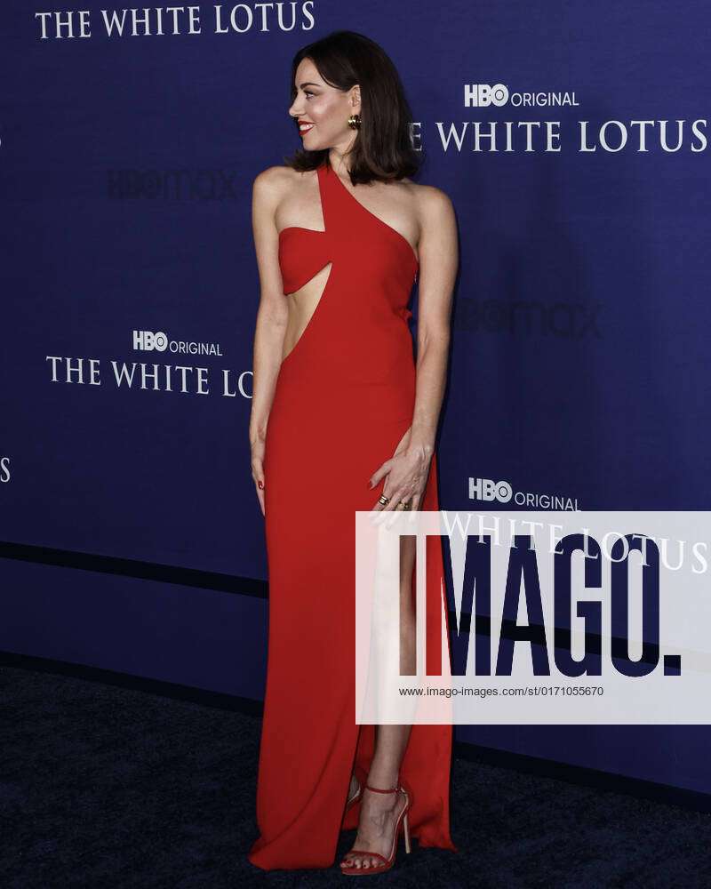 Aubrey Plaza Goes Red for 'The White Lotus' in Stella McCartney