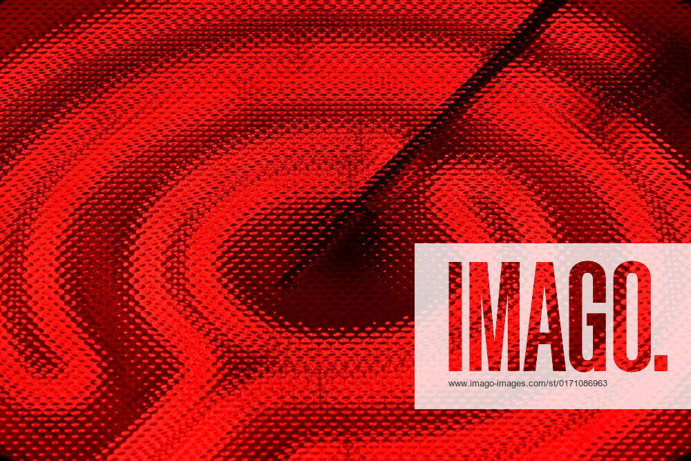 Energy consumption in the kitchen glass ceramic hob lights up in red