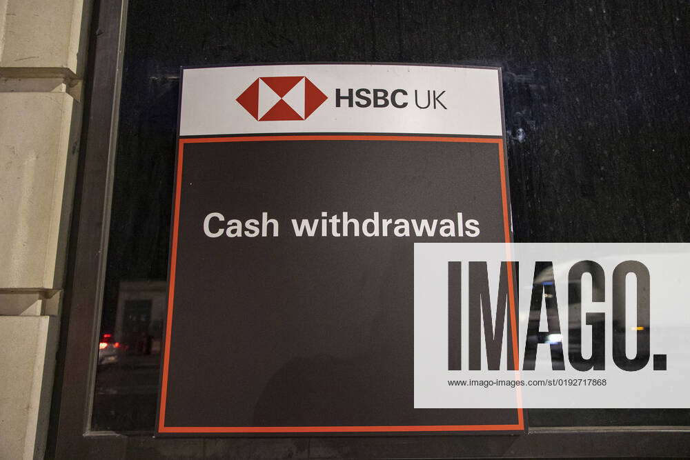 hsbc-holdings-plc-bank-branch-in-london-night-view-of-an-hsbc-uk-hsbc