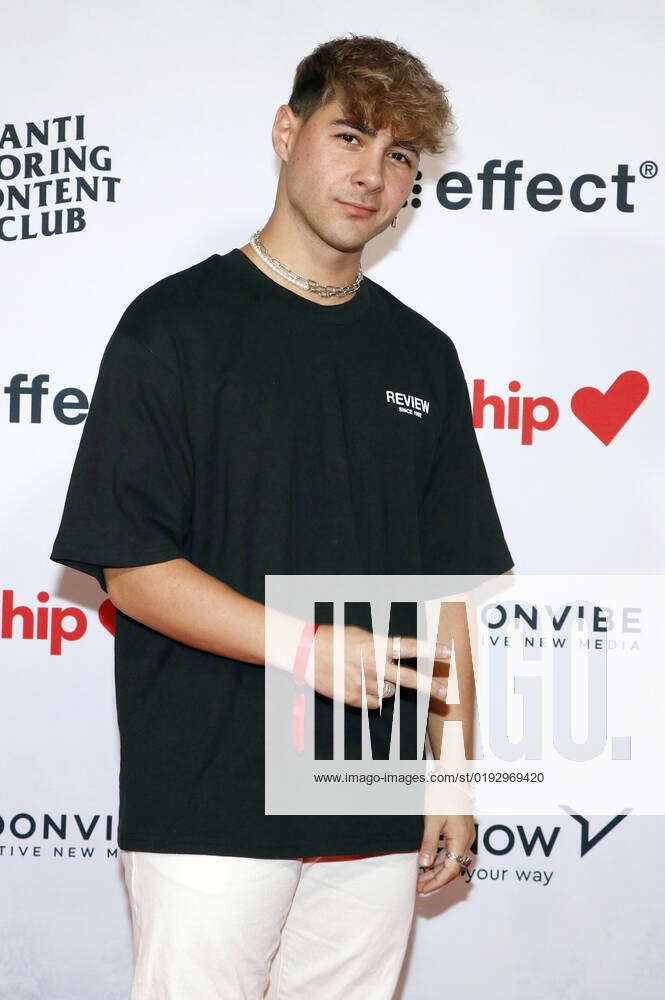 Alpay Santi bei der Premiere der