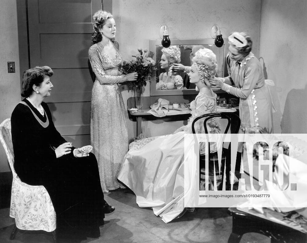 USA: Helen Broderick, Helen Vinson, Ann Blyth, on-set of the Film, Chip ...