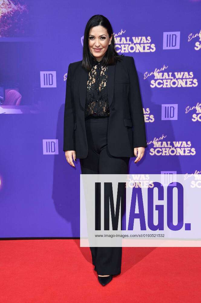 Jasmin Shakeri at the premiere of the feature film Einfach mal was