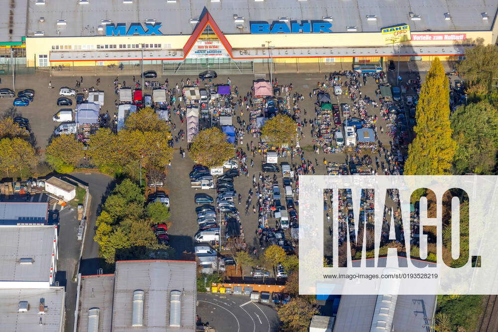 Aerial view, flea market at the DIY store Max Bahr, Altenhagen, Hagen ...