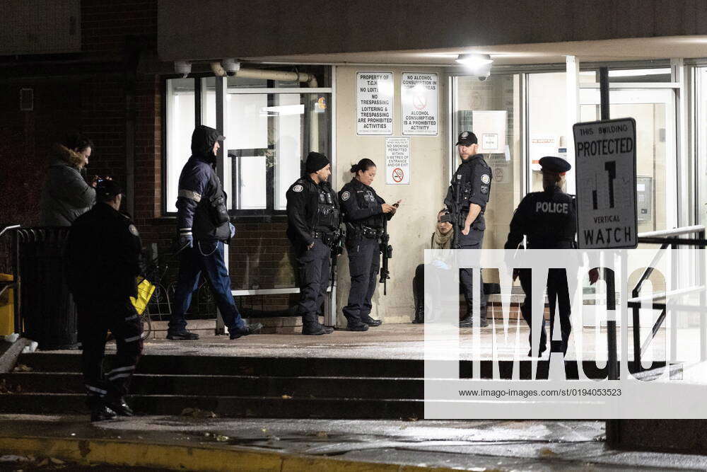 November 15, 2022, TORONTO, ON, CANADA: Police guard the entrance to ...