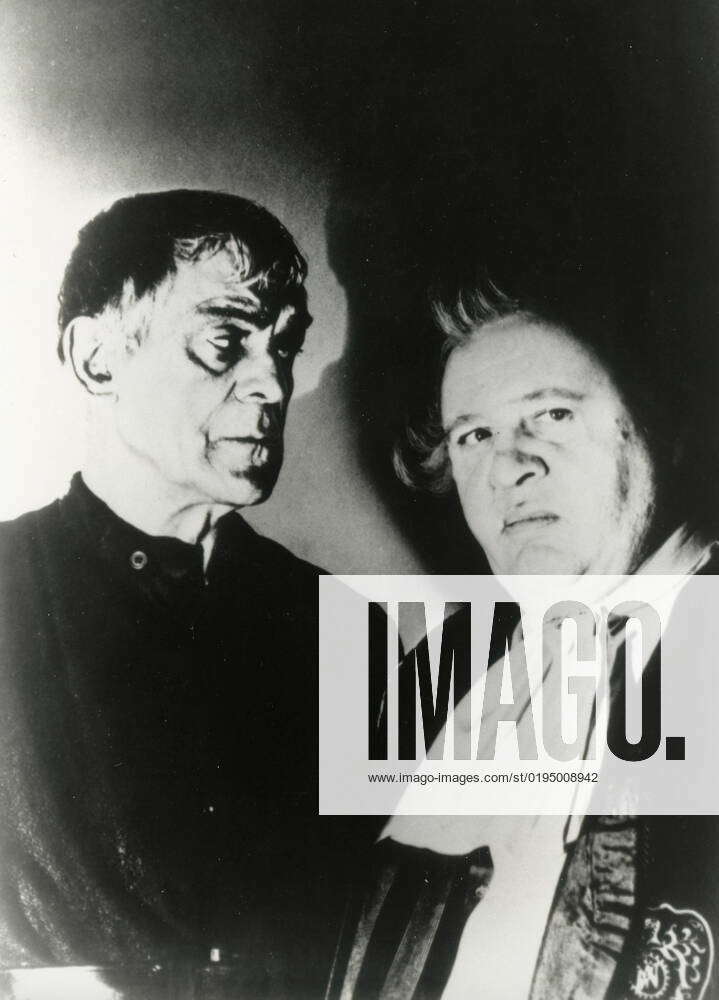 Actors Boris Karloff (left) and Charles Laughton in the movie The ...