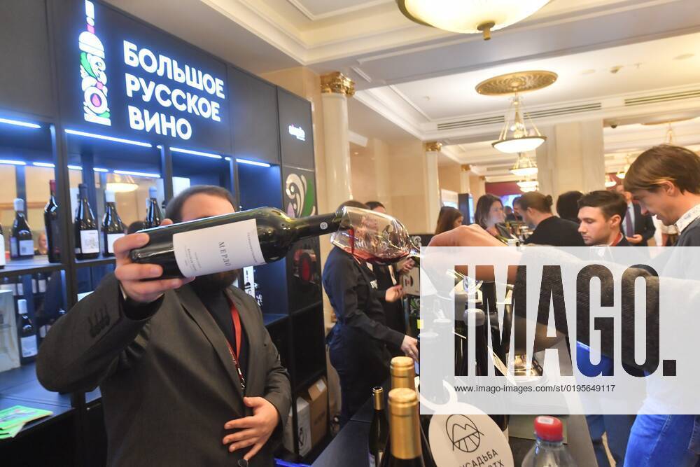 Moscow. The Simple Group stand Big Russian Wine at the first Russian