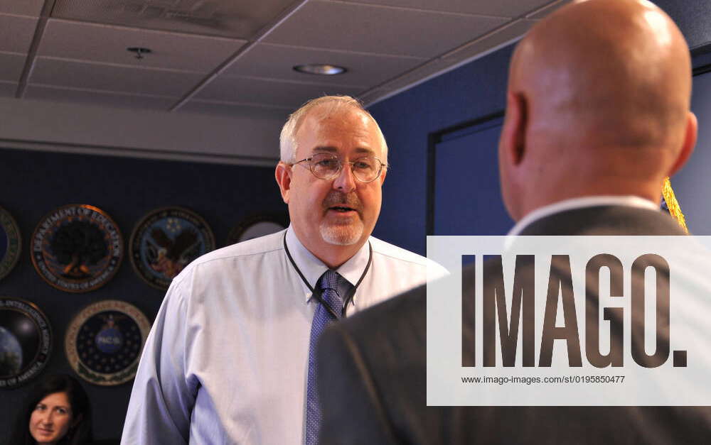 Washington, D.C., July 9, 2013 FEMA Administrator Craig Fugate swears ...