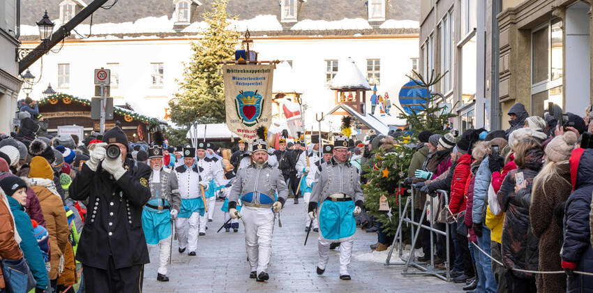 GER Erzgebirge Annaberg Buchholz Great mining parade with 1500 actors ...