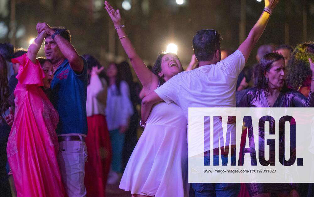 mumbai-india-december-31-people-celebrate-new-year-celebration-in