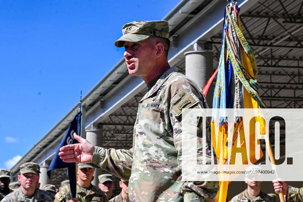 Maj. Gen. David Hodne, commanding general of the 4th Infantry Division ...