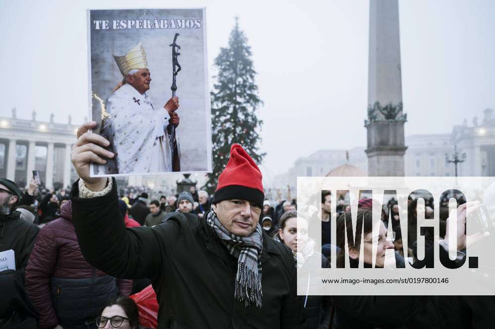 January 5 2023 Rome Catanzaro Italy A Man Seen Holding A Placard