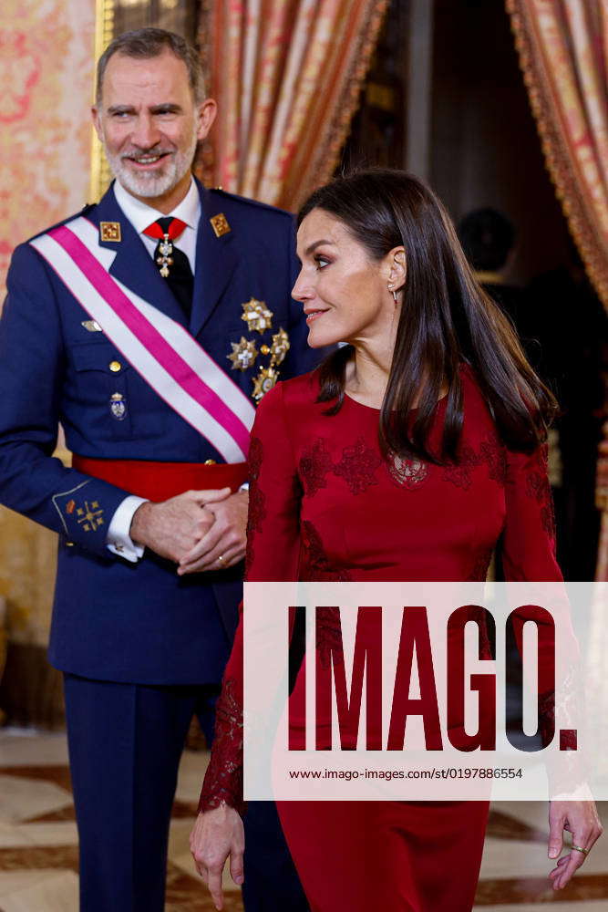 Spain S King Felipe VI (L) And Queen Letizia Smile As They Arrive ...