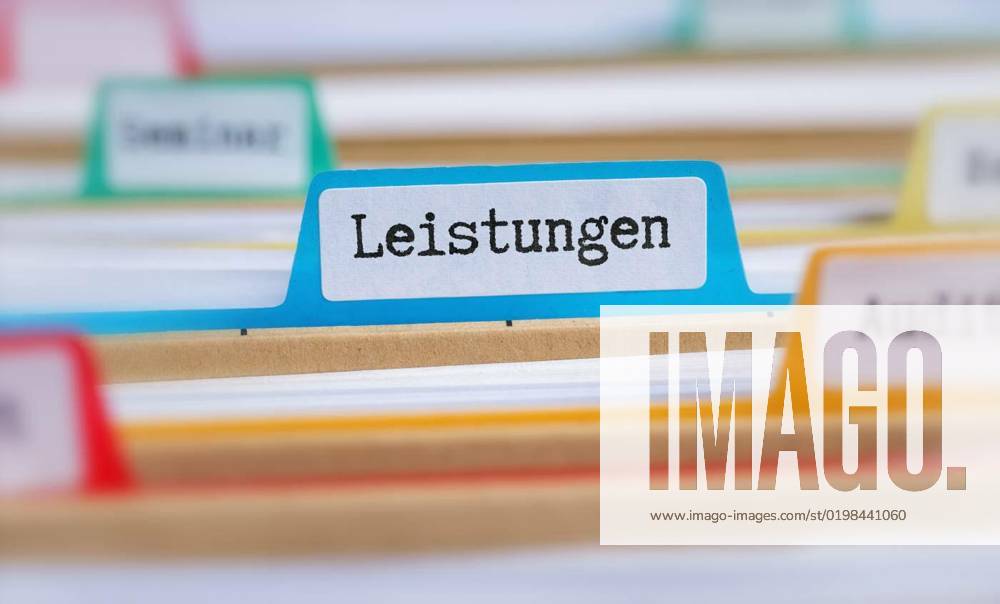 File folders with a tab labeled Services in german Leistungen, File