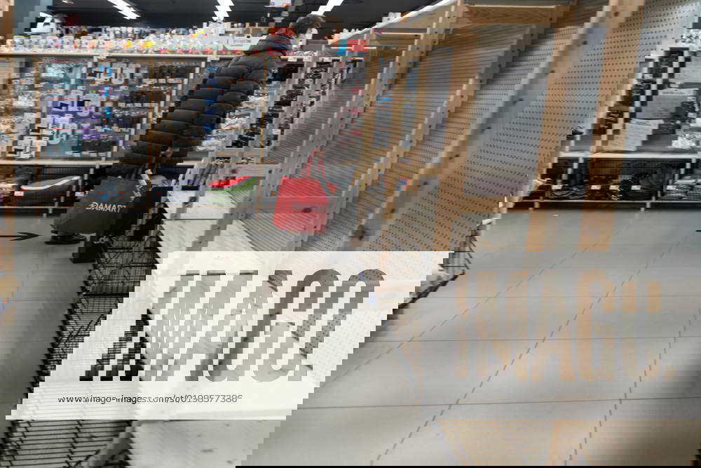 Brugge, Belgium 6 December 2022 Theme image shopping, people