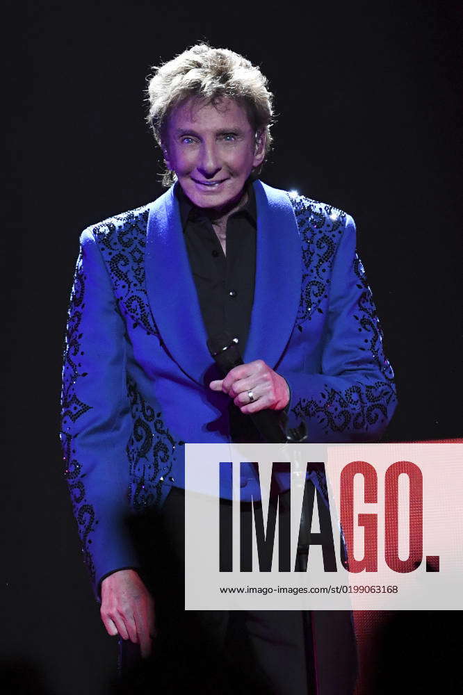 Barry Manilow in concert at FLA Live Arena in Sunrise, Florida SUNRISE