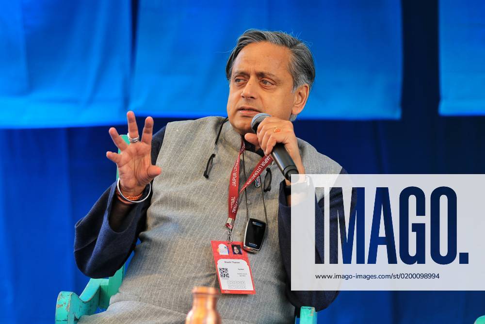 Jaipur Literature Festival In Jaipur -Day 1 Shashi Tharoor and Sumit ...