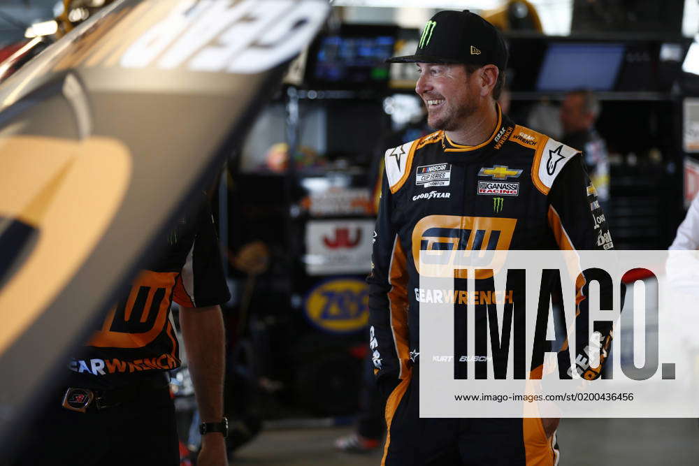 Phoenix Raceway Fanshield Kurt Busch practices for the FanShield 500 at Phoenix Raceway in ...