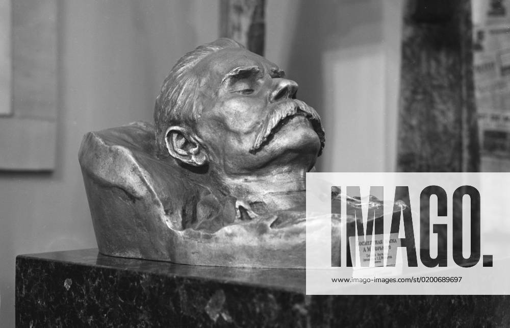 Moscow, USSR. May 5, 1951. A view of the death mask of Soviet writer ...