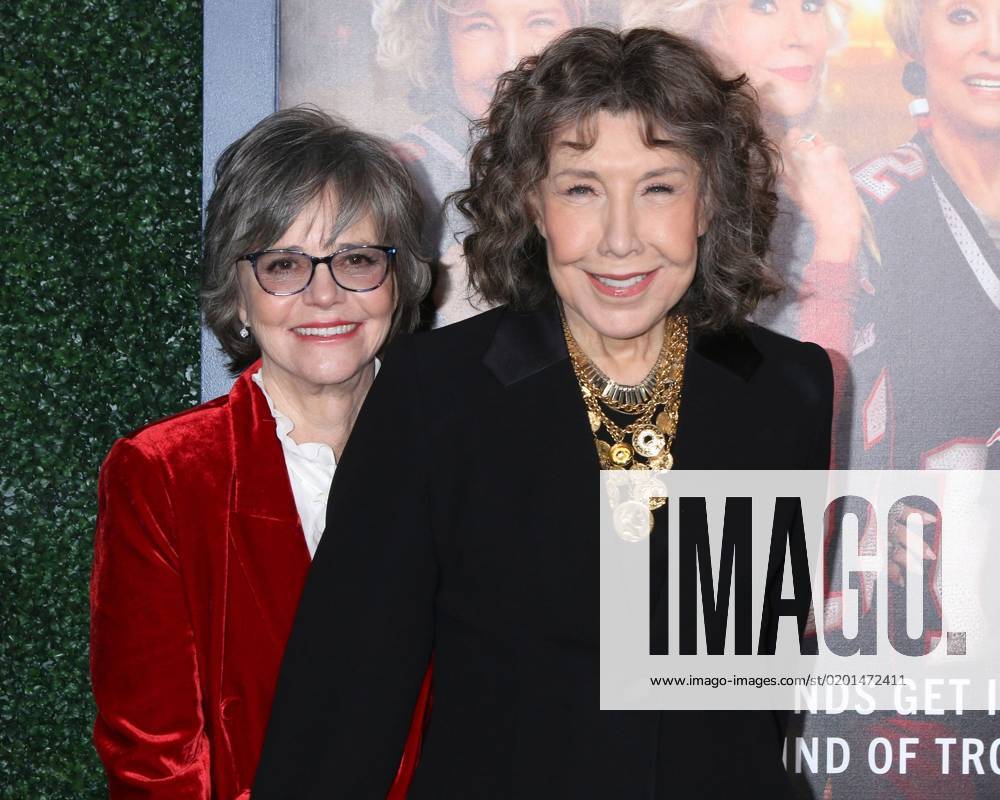 Sally FIeld, Lily Tomlin at arrivals for 80 FOR BRADY Premiere, Regency ...