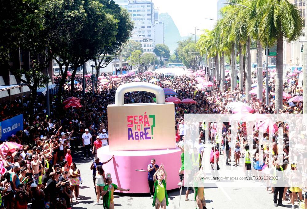 Brazilian Singer Lexa performs at Carnival Blocks 2023 in Rio de ...