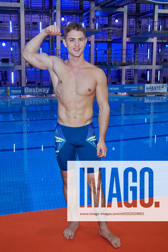 Simon Brunner photo session for the live show RTL high diving in the