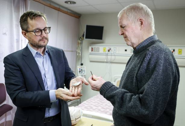 Calgary, AB, CANADA: Dr. Derek Exner, left, a cardiologist and heart ...