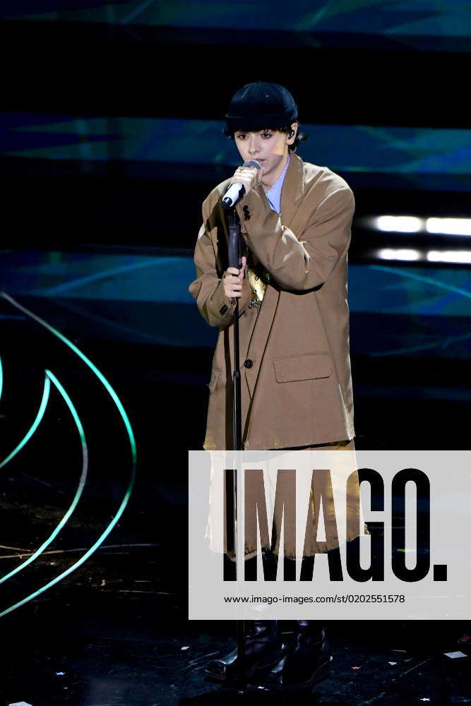 Sanremo, 73rd Italian Song Festival, Third Evening. The singers. In the