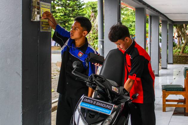 February 7, 2024, Bandung, West Java, Indonesia: Students gather to ...