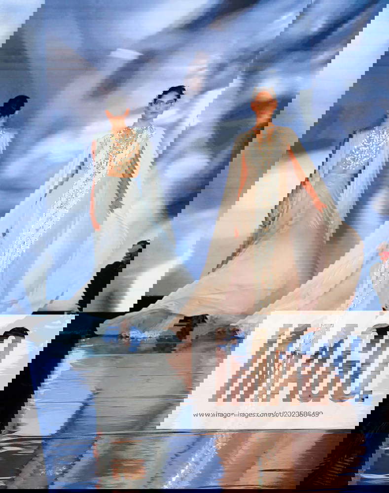 NYFW Art Heart Fashion Show celebrating 10 years in the fashion