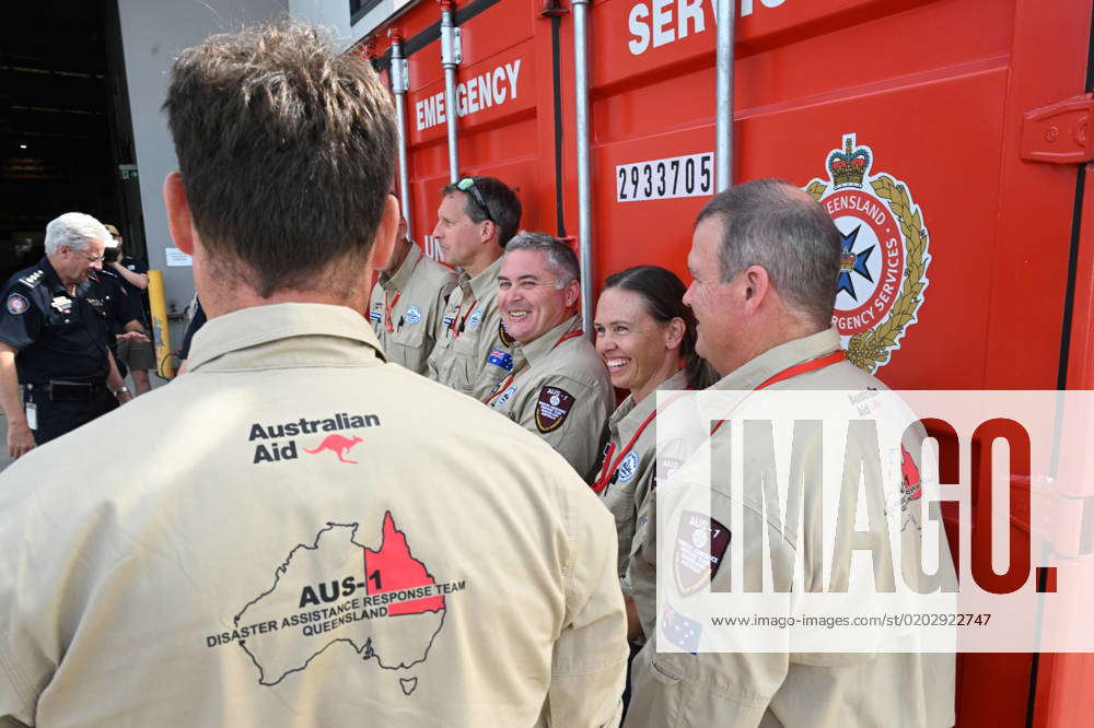 AUSTRALIAN QFES NZ CYCLONE DEPLOYMENT, Members Of The Queensland Fire ...