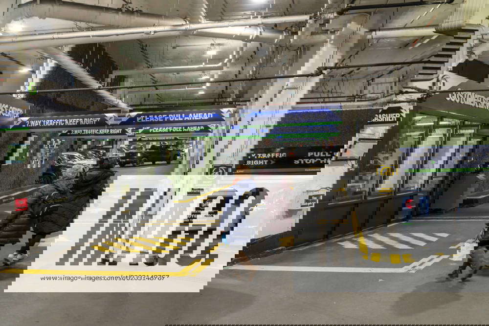 Parking in New York A parking garage in Midtown Manhattan in New York