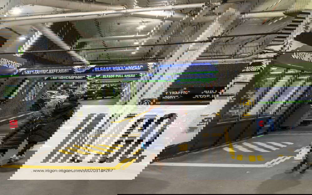 Parking in New York A parking garage in Midtown Manhattan in New York