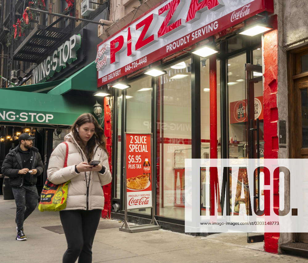 Pizza Parlor in New York Little Italy pizzeria in Midtown Manhattan of ...