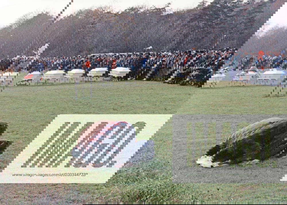 1998 11 06 Funeral at the Muslim cemetery outside Gothenburg 6