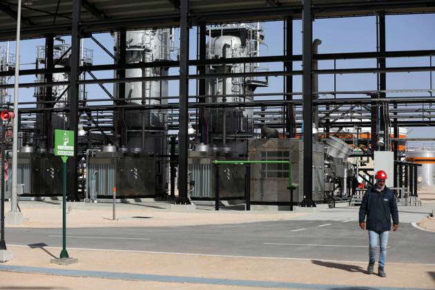 An Oil Site In Hassi Messaoud (Ouargla), Southern Algeria Separation ...