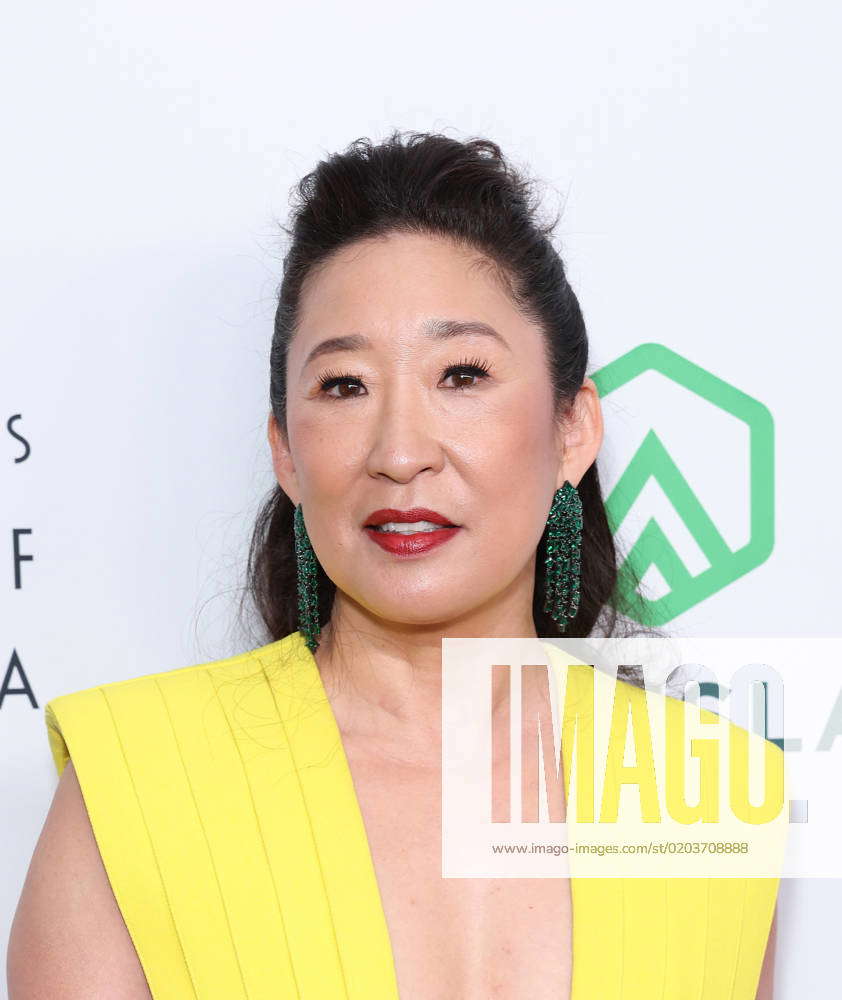 February 25 2023 Beverly Hills Ca Usa Sandra Oh Attends The 2023