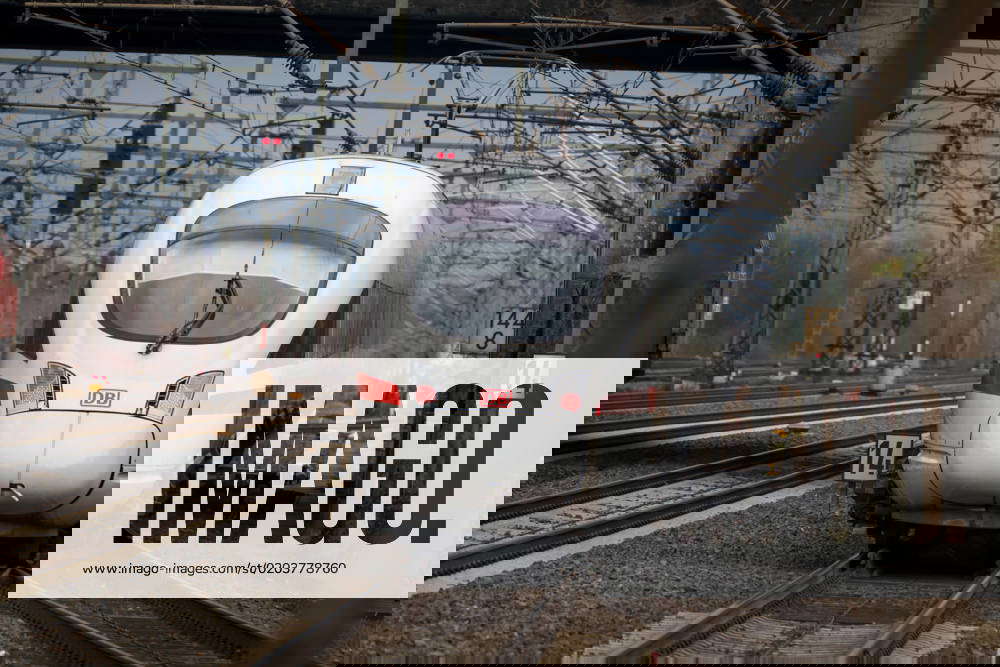 DEU, Germany, Kassel, 23 02 2023 train station Kassel Wilhelmshöhe