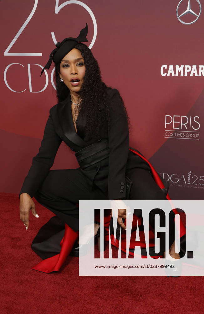 LOS ANGELES, CA - FEBRUARY 27: Angela Bassett at the 25th Costume