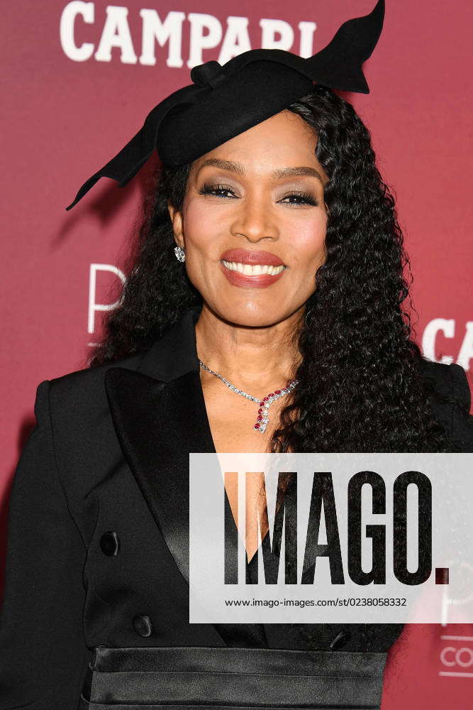 Angela Bassett arriving at the DGA Costume Designers Guild Awards on 27