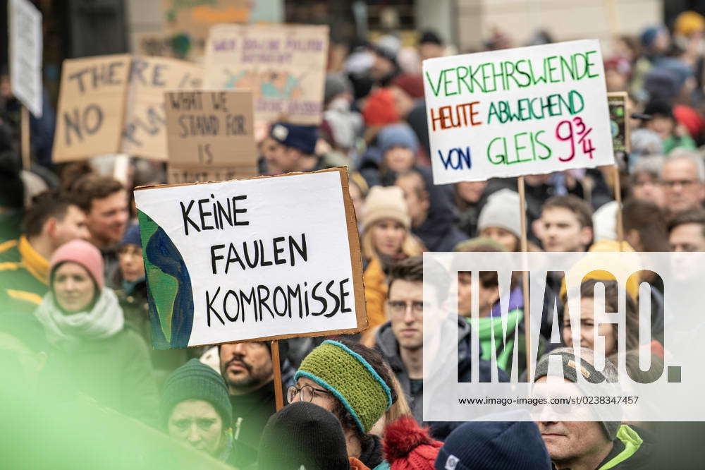 Klimastreik von Fridays for Future zusammen mit der Gewerkschaft Verdi ...