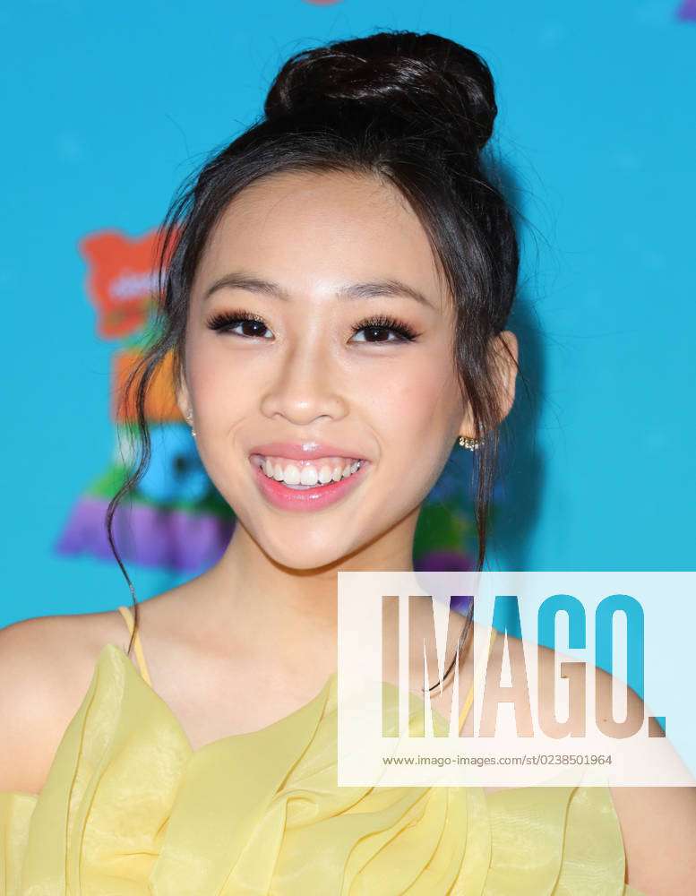 CA: The 2023 Nickelodeon Kids Choice Awards Emmy Liu Wang arrives at ...