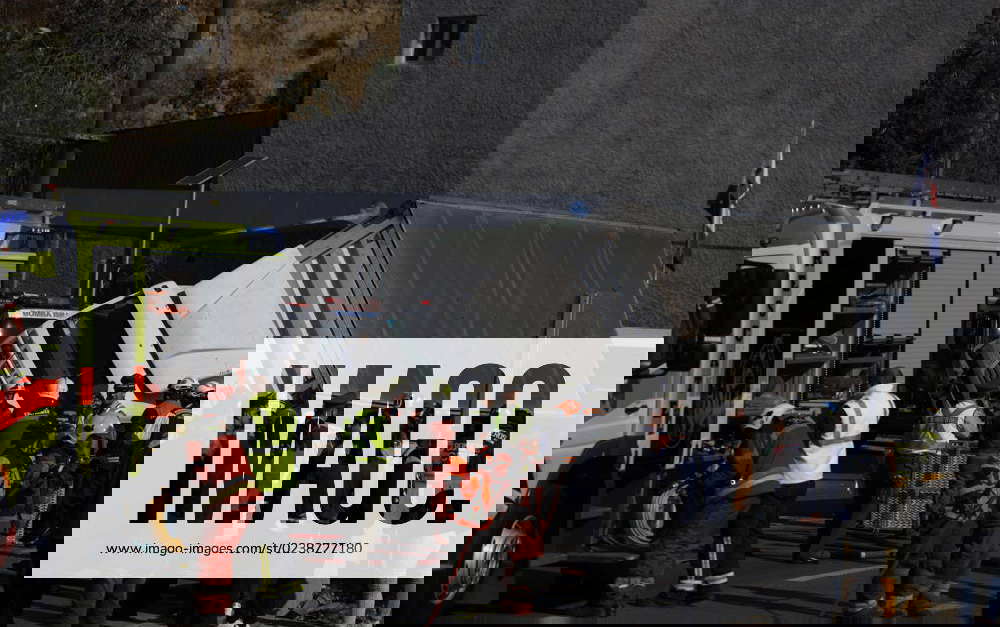 Valparaiso, March 7, 2023 A car accident involving three vehicles left