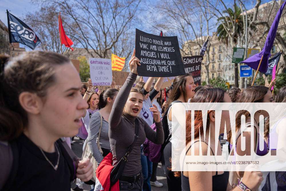 March 8, 2023, Barcelona, Barcelona, Spain: Student unions demonstrate ...